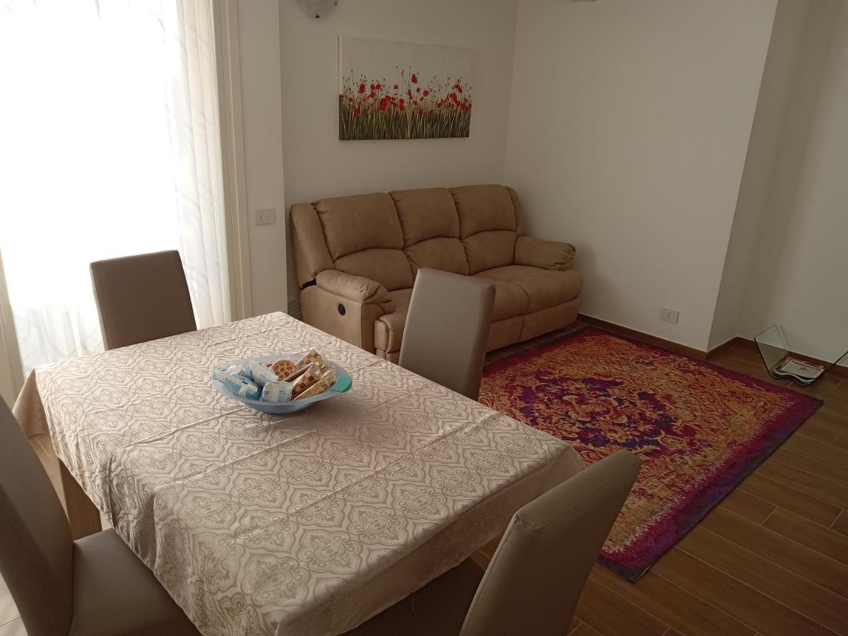 לינה וארוחת בוקר סן ג'יובאני טאטינו Dolce Casa מראה חיצוני תמונה
